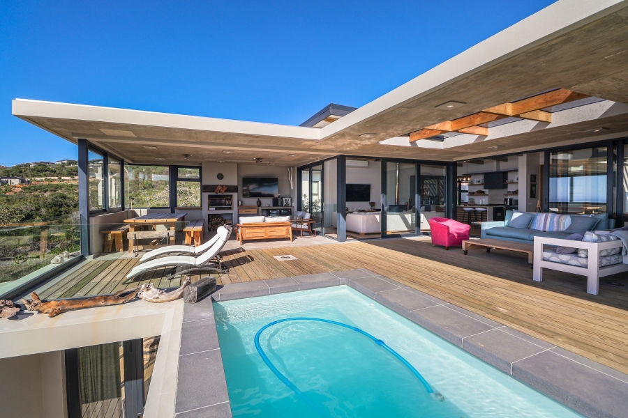 4 Bedroom Property for Sale in Whale Rock Hill Western Cape